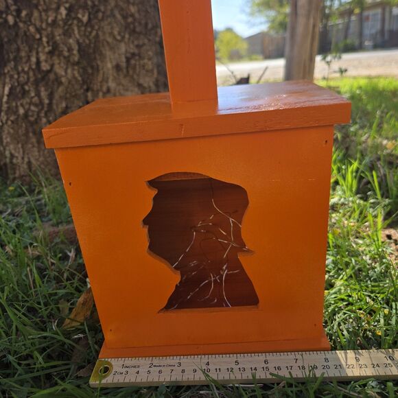 Hand Made Trump Lamp Sculpture Cut Outs Orange Decor 13.5 X 8 Approximate - Picture 8 of 8